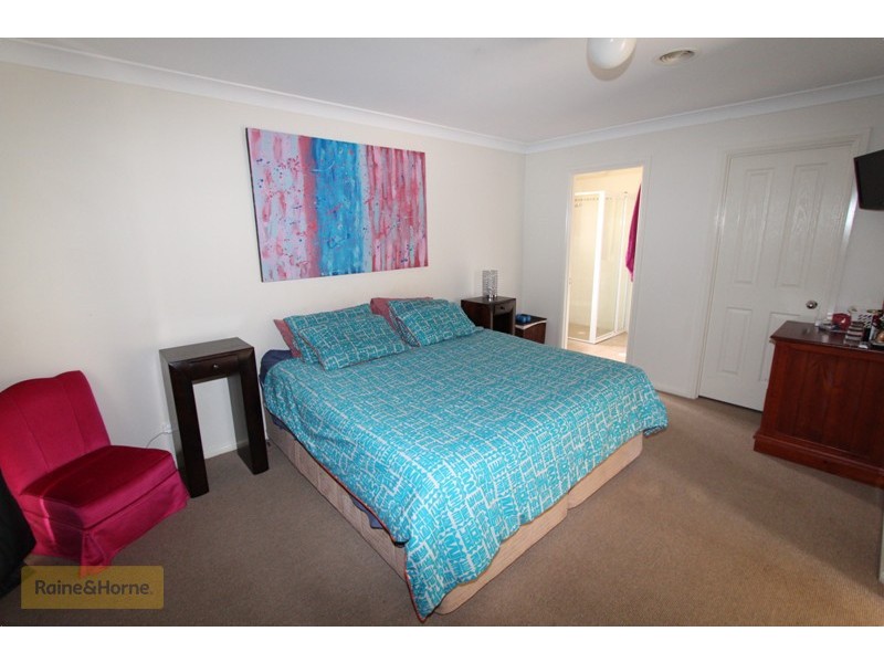 16 Jarrah Court, Kelso NSW 2795