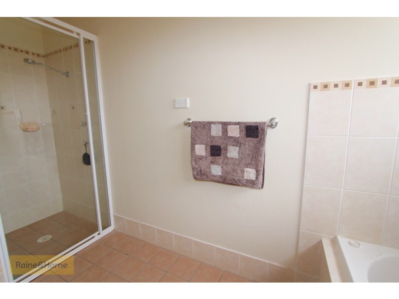 16 Jarrah Court, Kelso NSW 2795