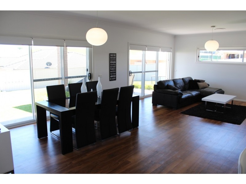 38 Cheviot Drive, Bathurst NSW 2795