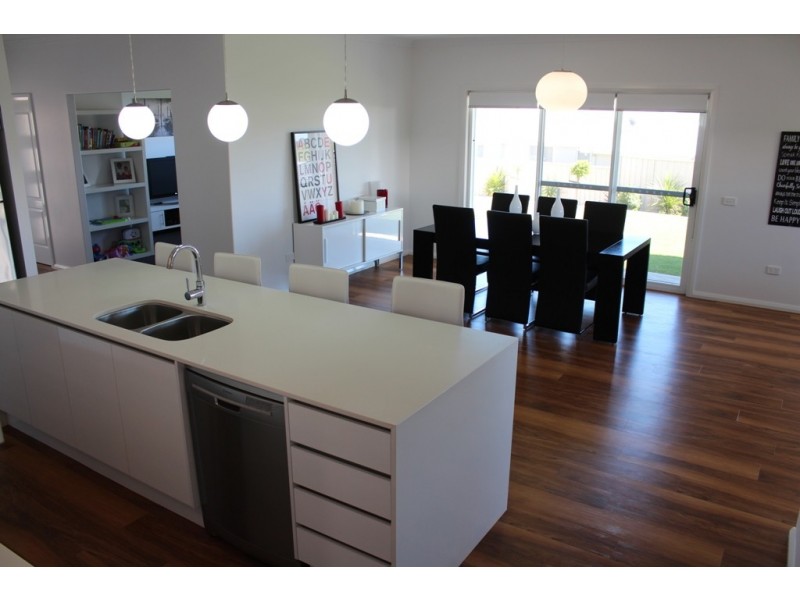 38 Cheviot Drive, Bathurst NSW 2795