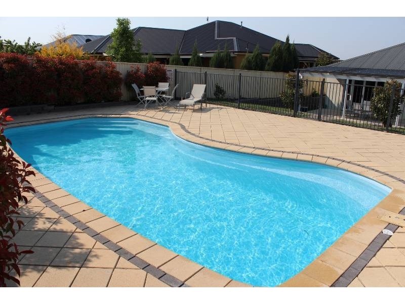 22 Carlyle Avenue, Bathurst NSW 2795