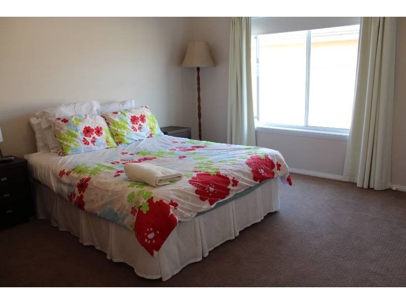 22 Carlyle Avenue, Bathurst NSW 2795