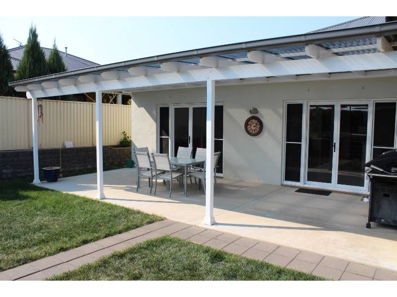 22 Carlyle Avenue, Bathurst NSW 2795