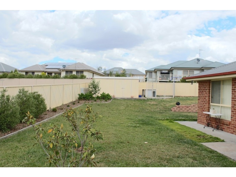 28 O’Reilly Place, Bathurst NSW 2795