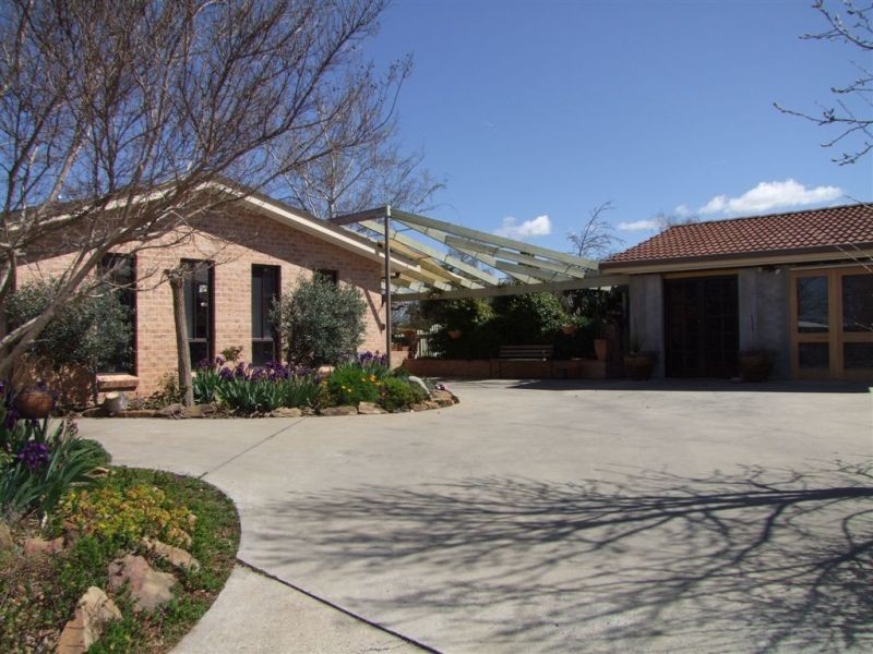11 Napier Street, Bathurst NSW 2795