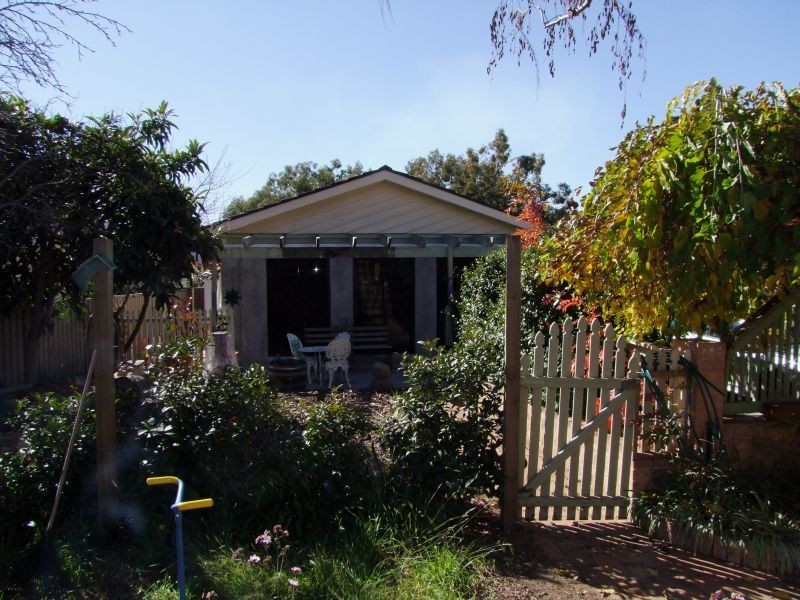 11 Napier Street, Bathurst NSW 2795