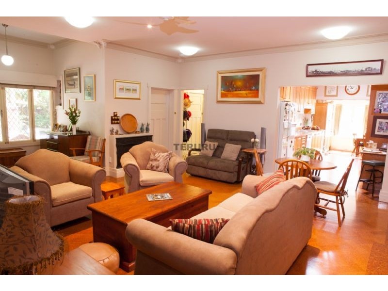 383 Russell Street, Bathurst NSW 2795