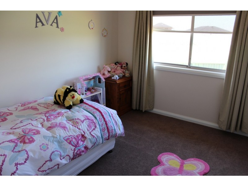 65 Darwin Drive, Bathurst NSW 2795