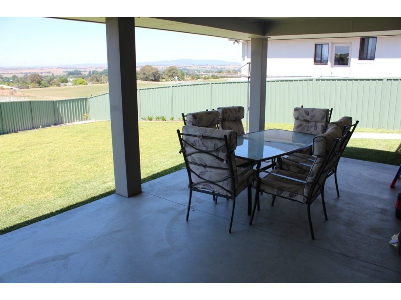 65 Darwin Drive, Bathurst NSW 2795
