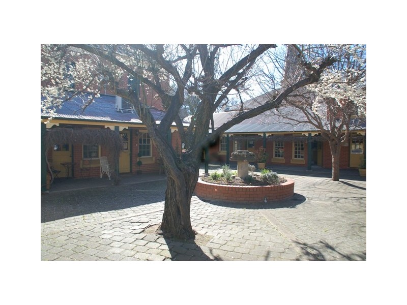 8/142 William, Bathurst NSW 2795