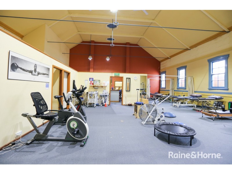 195 Russell Street, Bathurst NSW 2795