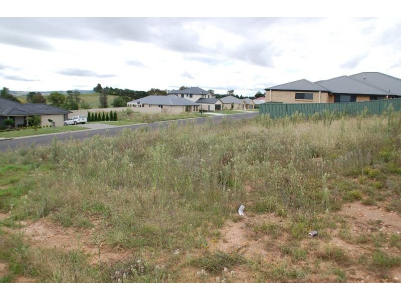 35a James Barnett Drive, Bathurst NSW 2795