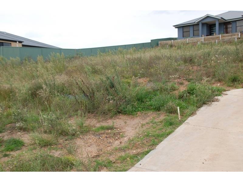 35a James Barnett Drive, Bathurst NSW 2795