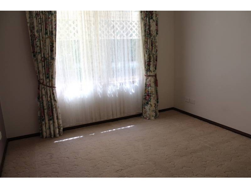 49 Abercrombie Drive, Bathurst NSW 2795