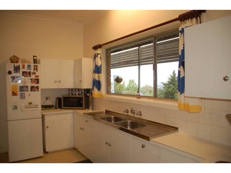 27 White Street, Bathurst NSW 2795