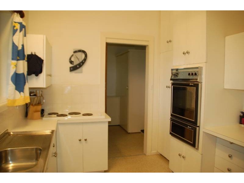 27 White Street, Bathurst NSW 2795