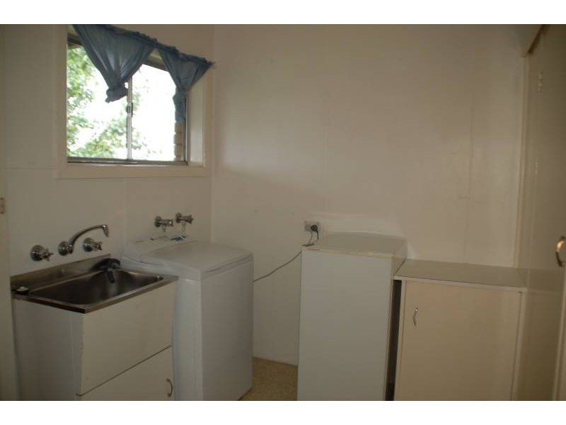 27 White Street, Bathurst NSW 2795