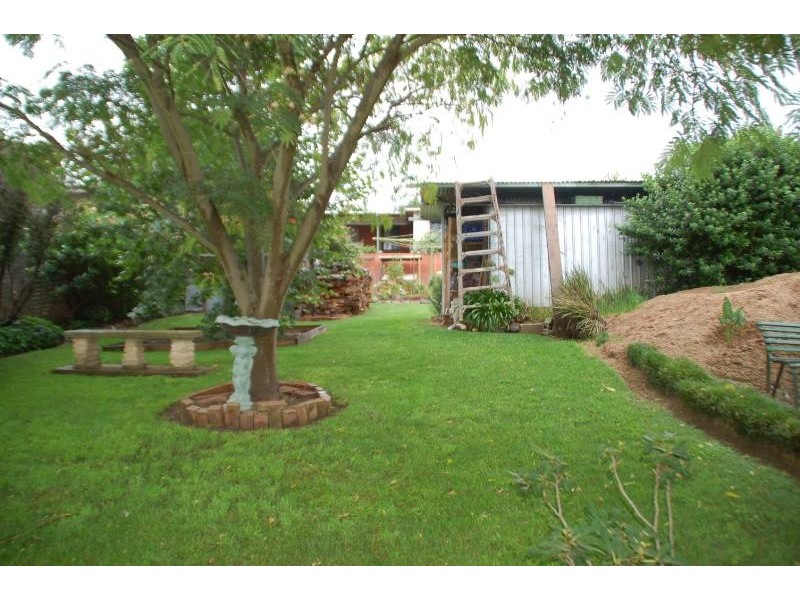 20 Vine Street, Bathurst NSW 2795