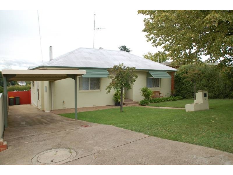 20 Vine Street, Bathurst NSW 2795