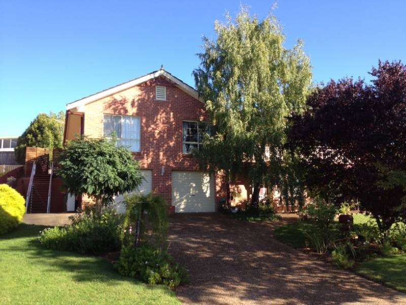 7 Cousins Place, Bathurst NSW 2795