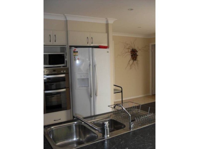7 Cousins Place, Bathurst NSW 2795
