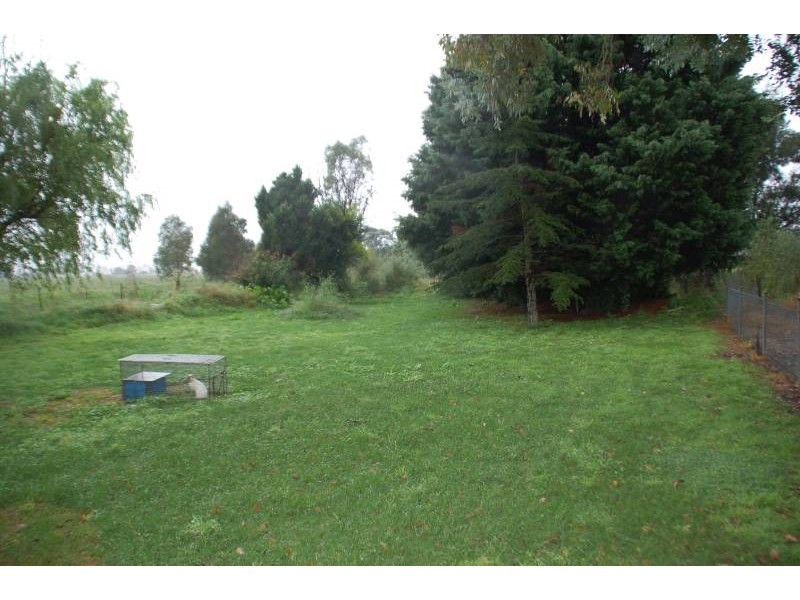 9 Vale Road, Bathurst NSW 2795