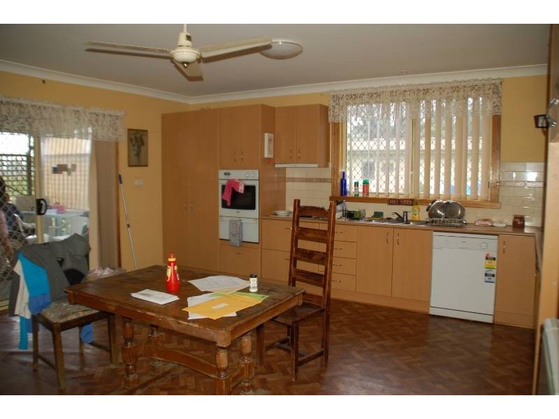 9 Vale Road, Bathurst NSW 2795