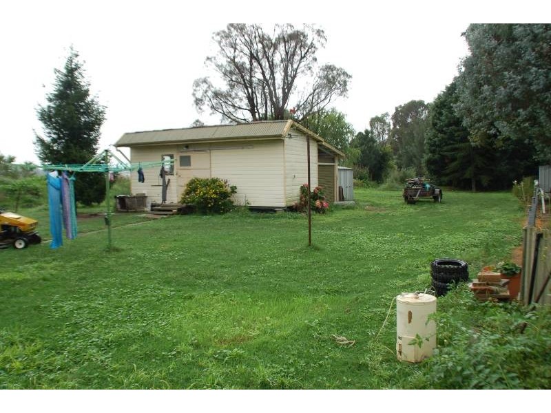 9 Vale Road, Bathurst NSW 2795