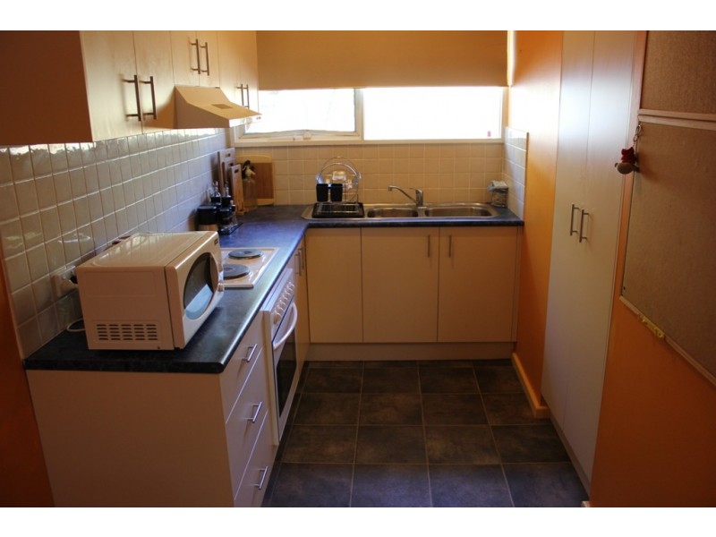 4 Middlemiss Place, Bathurst NSW 2795