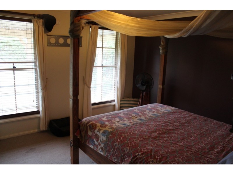 10 Hamilton Street, Bathurst NSW 2795