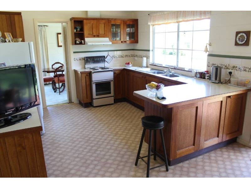 94 Stewart Street, Bathurst NSW 2795