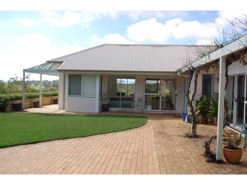 76 Windemere Road, Bathurst NSW 2795