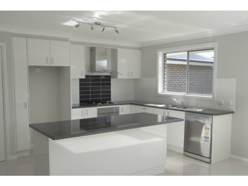 36 Westbourne Drive, Bathurst NSW 2795