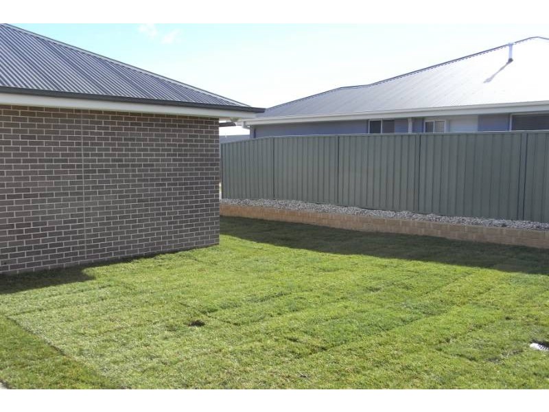36 Westbourne Drive, Bathurst NSW 2795