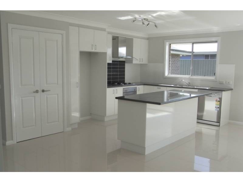 36 Westbourne Drive, Bathurst NSW 2795