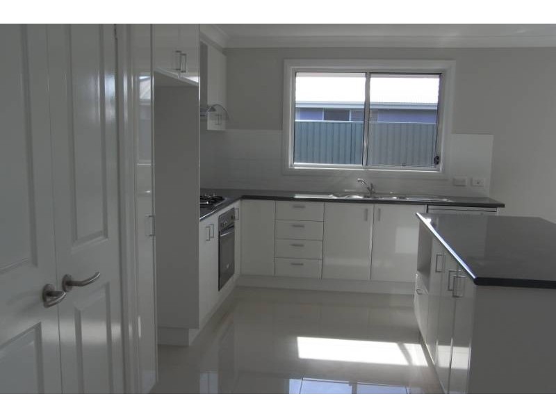 36 Westbourne Drive, Bathurst NSW 2795