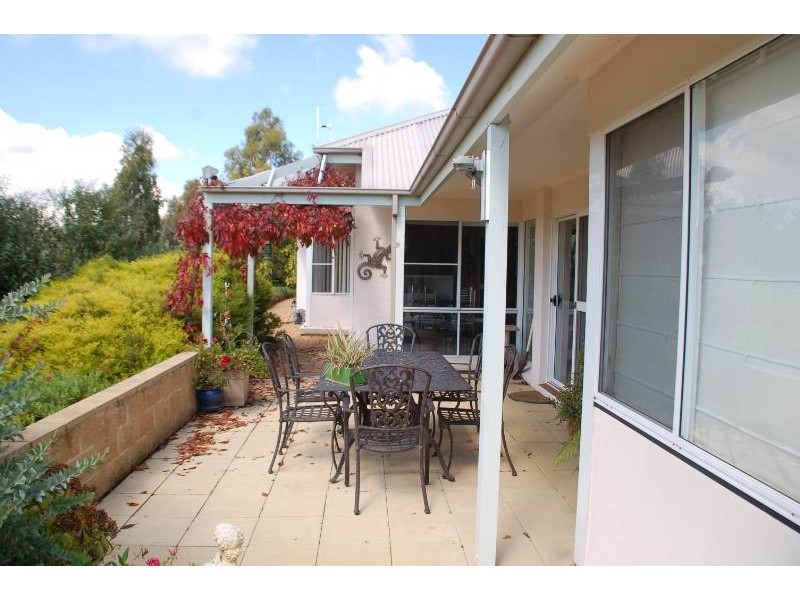 76 Windemere Road, Bathurst NSW 2795