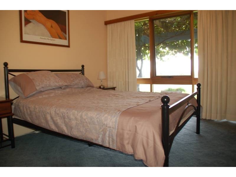 390 Laffing Waters Lane, Bathurst NSW 2795