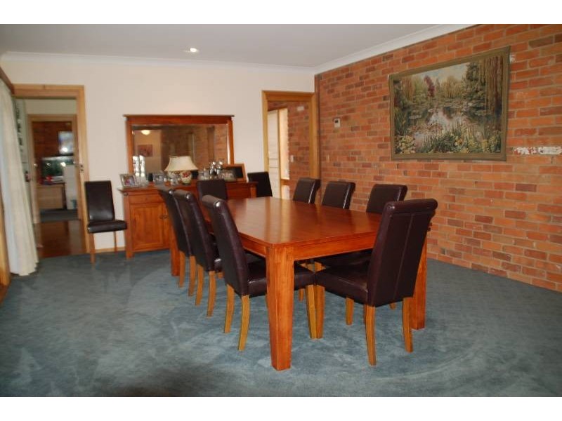 390 Laffing Waters Lane, Bathurst NSW 2795