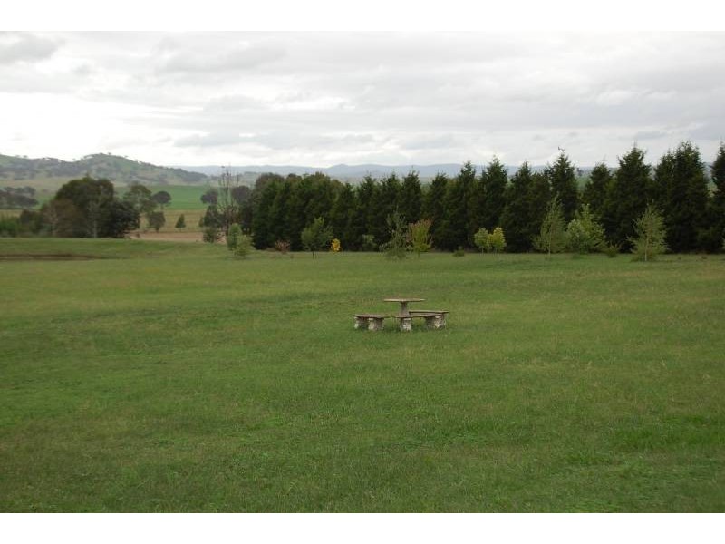 390 Laffing Waters Lane, Bathurst NSW 2795