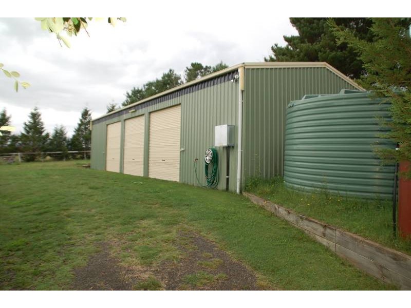 390 Laffing Waters Lane, Bathurst NSW 2795