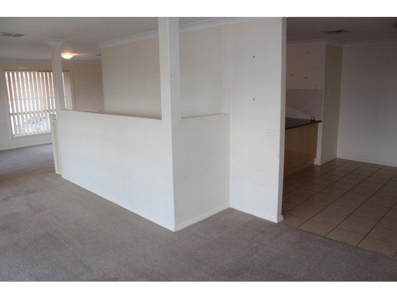 44A Kurumben Place, Bathurst NSW 2795