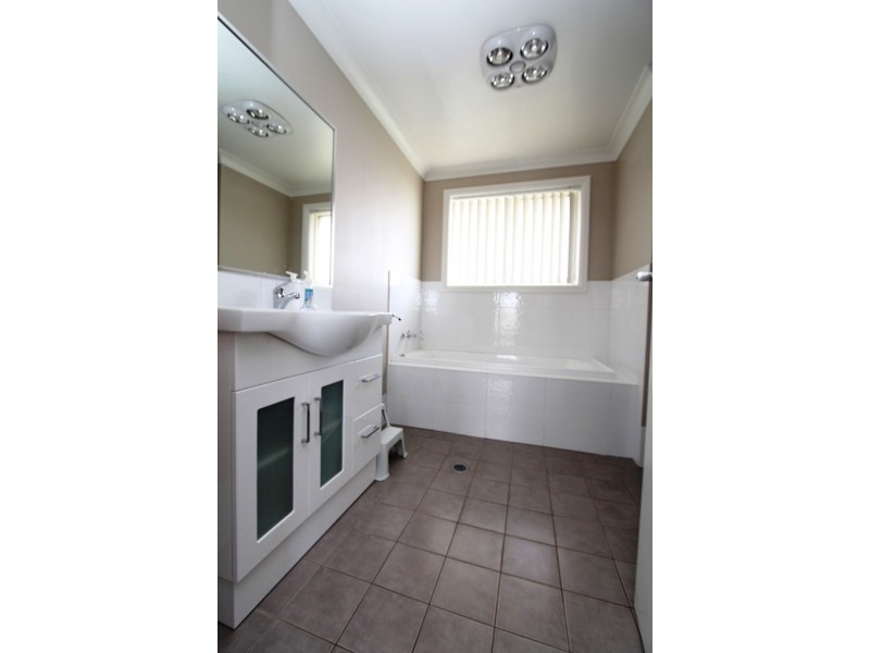 28 Marriott Avenue, Kelso NSW 2795