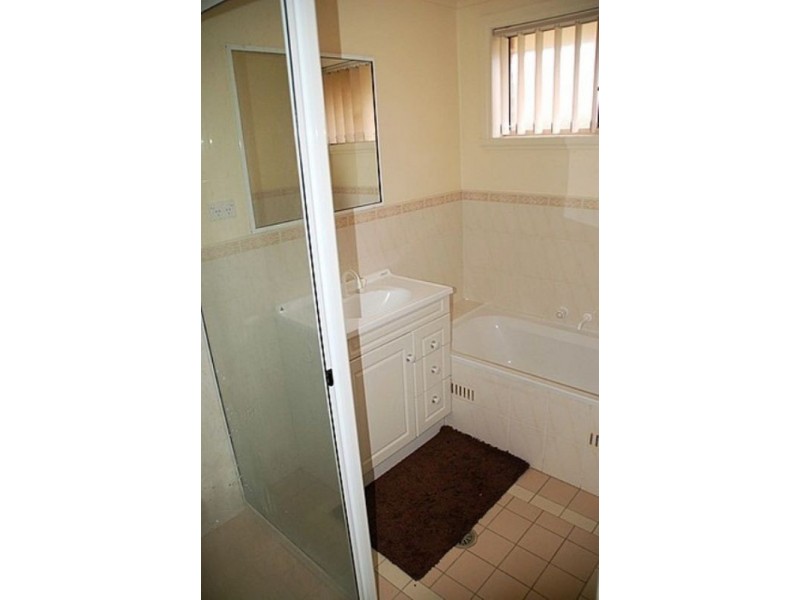 2/237 Lambert Street, Bathurst NSW 2795