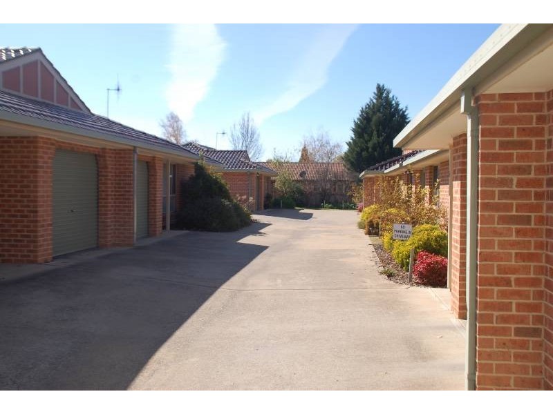 2/237 Lambert Street, Bathurst NSW 2795