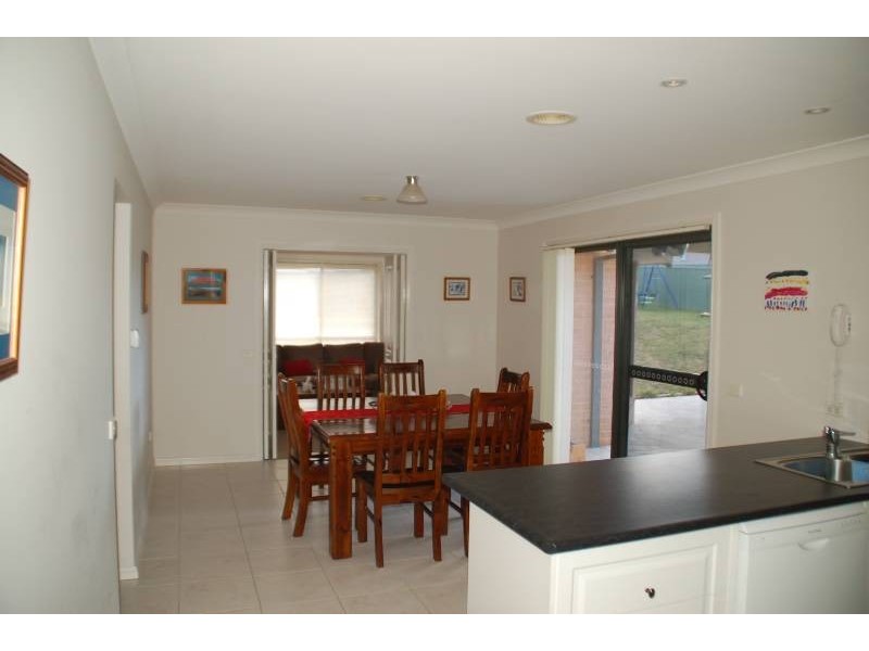 23 Federation Drive, Bathurst NSW 2795