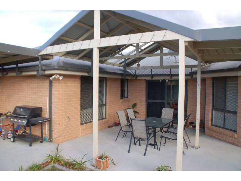 23 Federation Drive, Bathurst NSW 2795