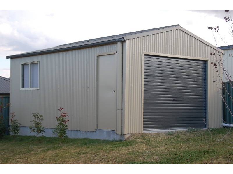 23 Federation Drive, Bathurst NSW 2795