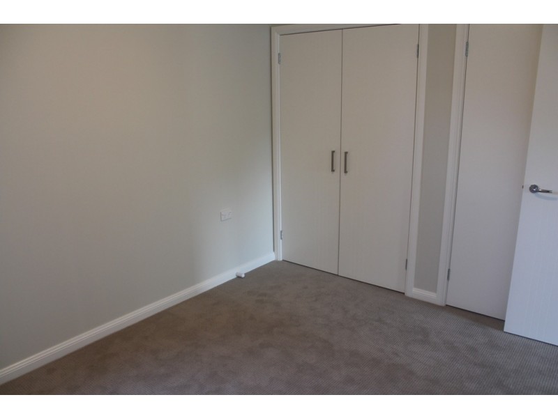 8/190 Gilmour Street, Bathurst NSW 2795