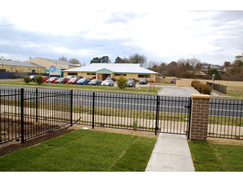9/190 Gilmour Street, Bathurst NSW 2795